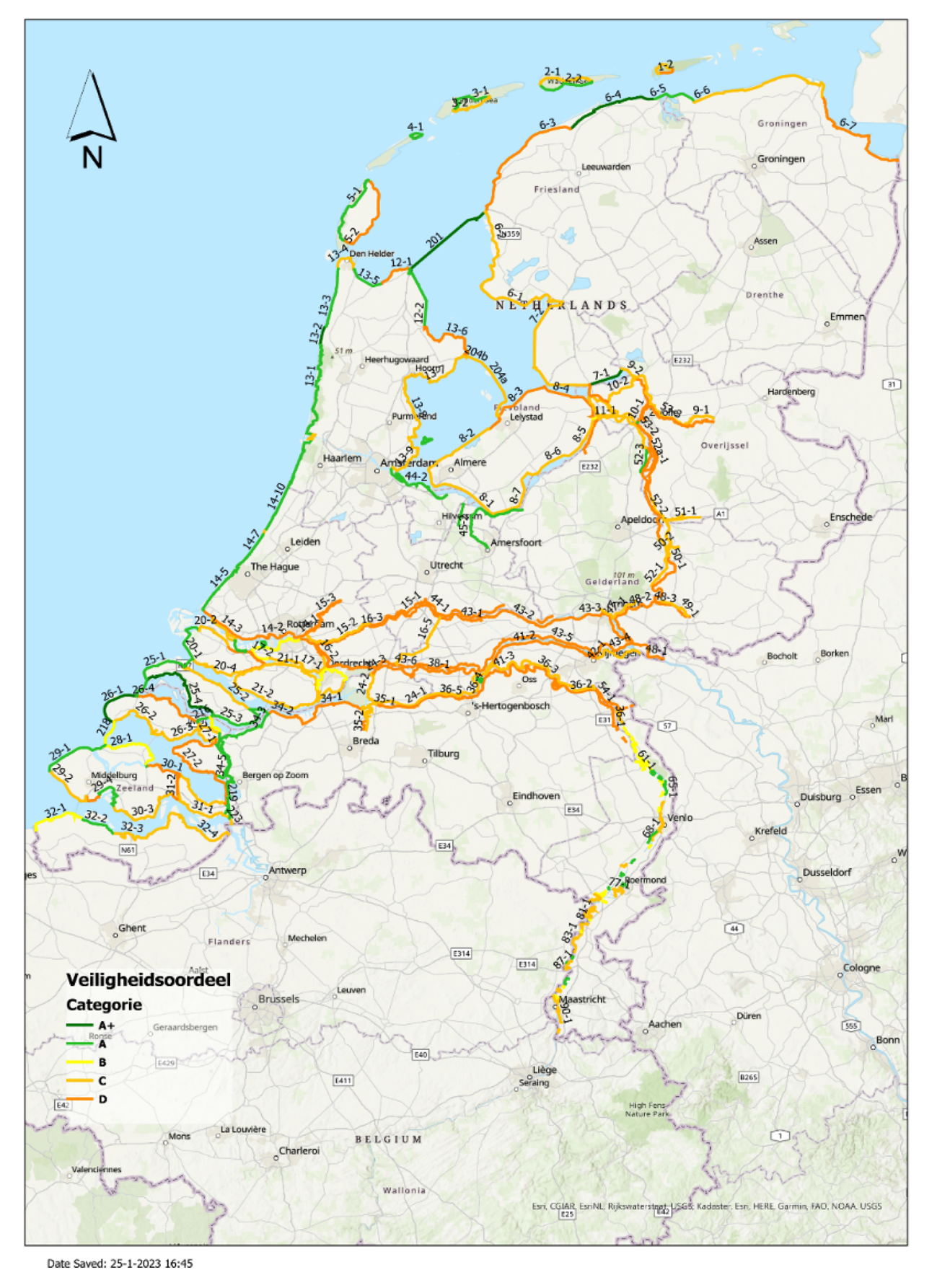 Figuur 2: Kaart van veiligheidsoordelen per dijktraject op 1-1-2023 (Bron: Rapportage ILT over LBO1). Belangrijk is dat meestal niet het hele traject aangepakt hoeft te worden, maar een deel daarvan.