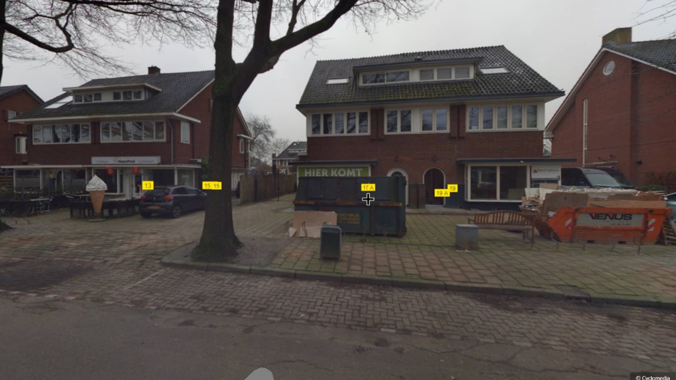 Voorzijde Laan van Cattenbroeck 17 waar gehandicaptenparkeerplaats komt