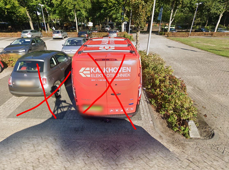 Parkeerplekken Badmeester Schenkpad waar e-laadpaal wordt geplaatst