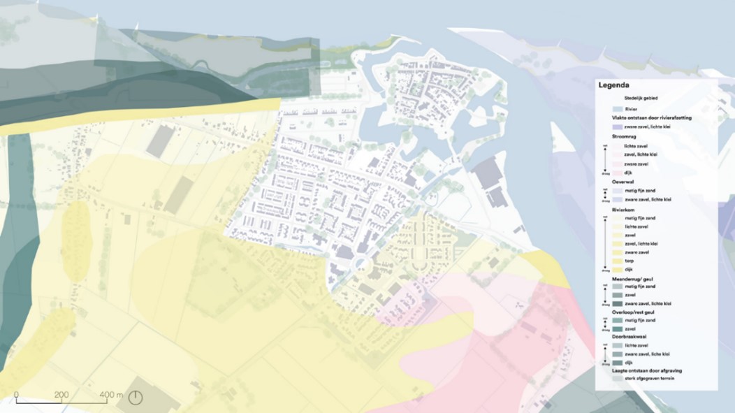 De BRO Bodemkaart, met rechts een legenda met de verschillende bodemtypen. Woudrichem-Zuid heeft een bodem van zavel en lichte klei, wat een redelijke draagkracht biedt, maar gevoelig is voor inklinking en uitzetting bij vochtwisselin­gen.