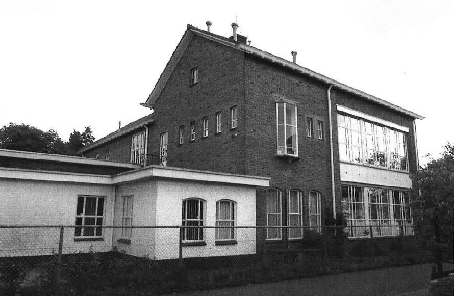 46-02.jpg