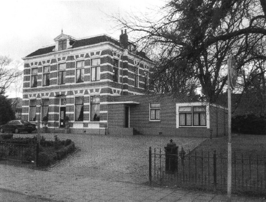 12-01.jpg