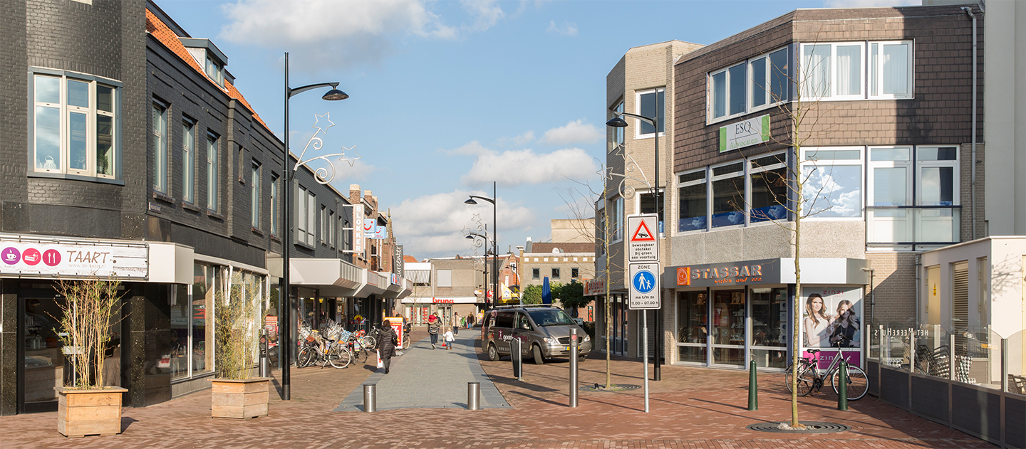 foto van winkelstraat in de gemeente
