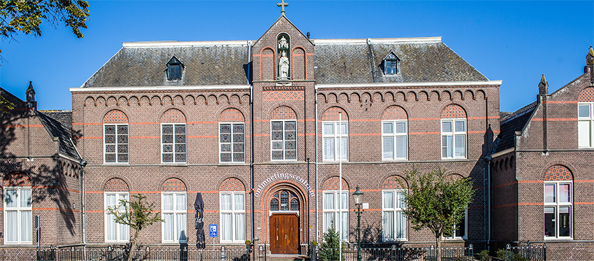 Foto van het historische Adrianushuis Raamsdonk