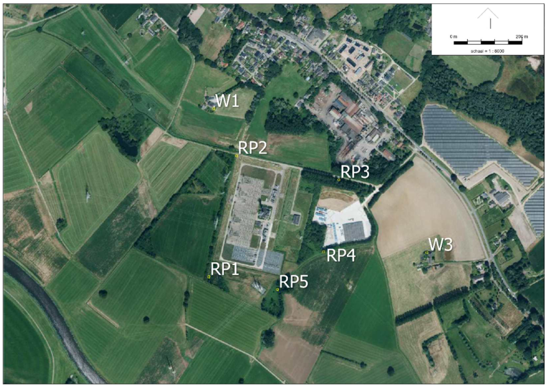 luchtfoto van het hoogspanningsstation en de omgeving ervan met de locaties van de referentiepunten voor het geluidsonderzoek