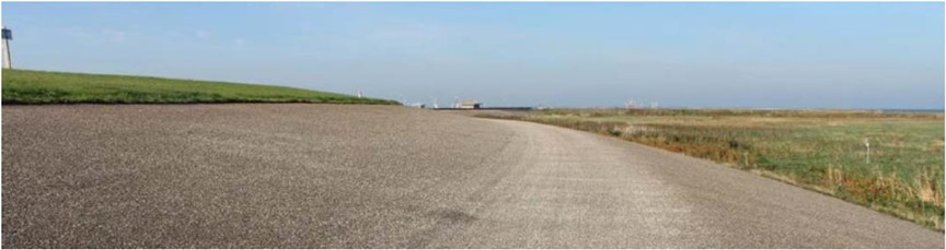 Een weergave van de Wieringer Zeewering in de huidige situatie aan de Waddenzee-zijde.