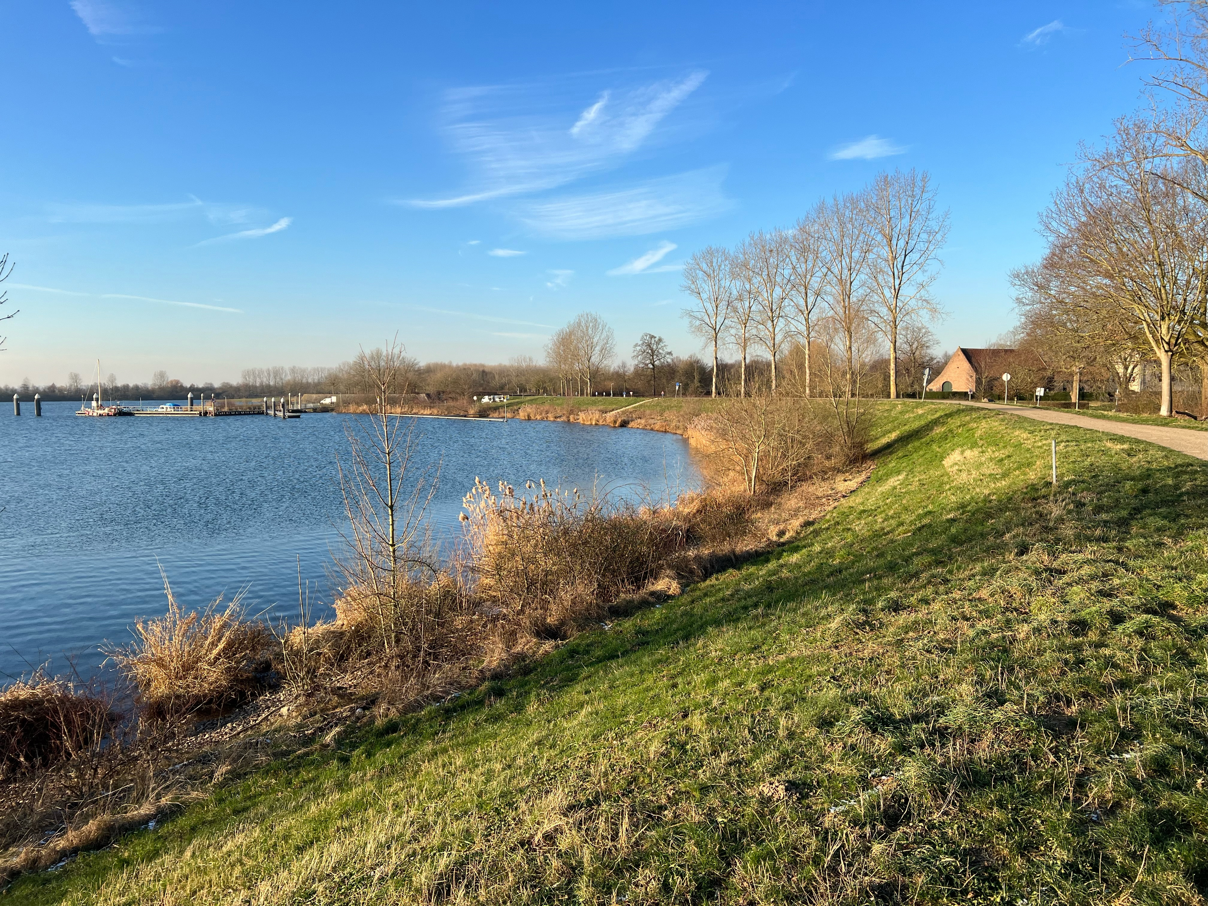 Foto Huidige ligging dijk ter hoogte van Thorn